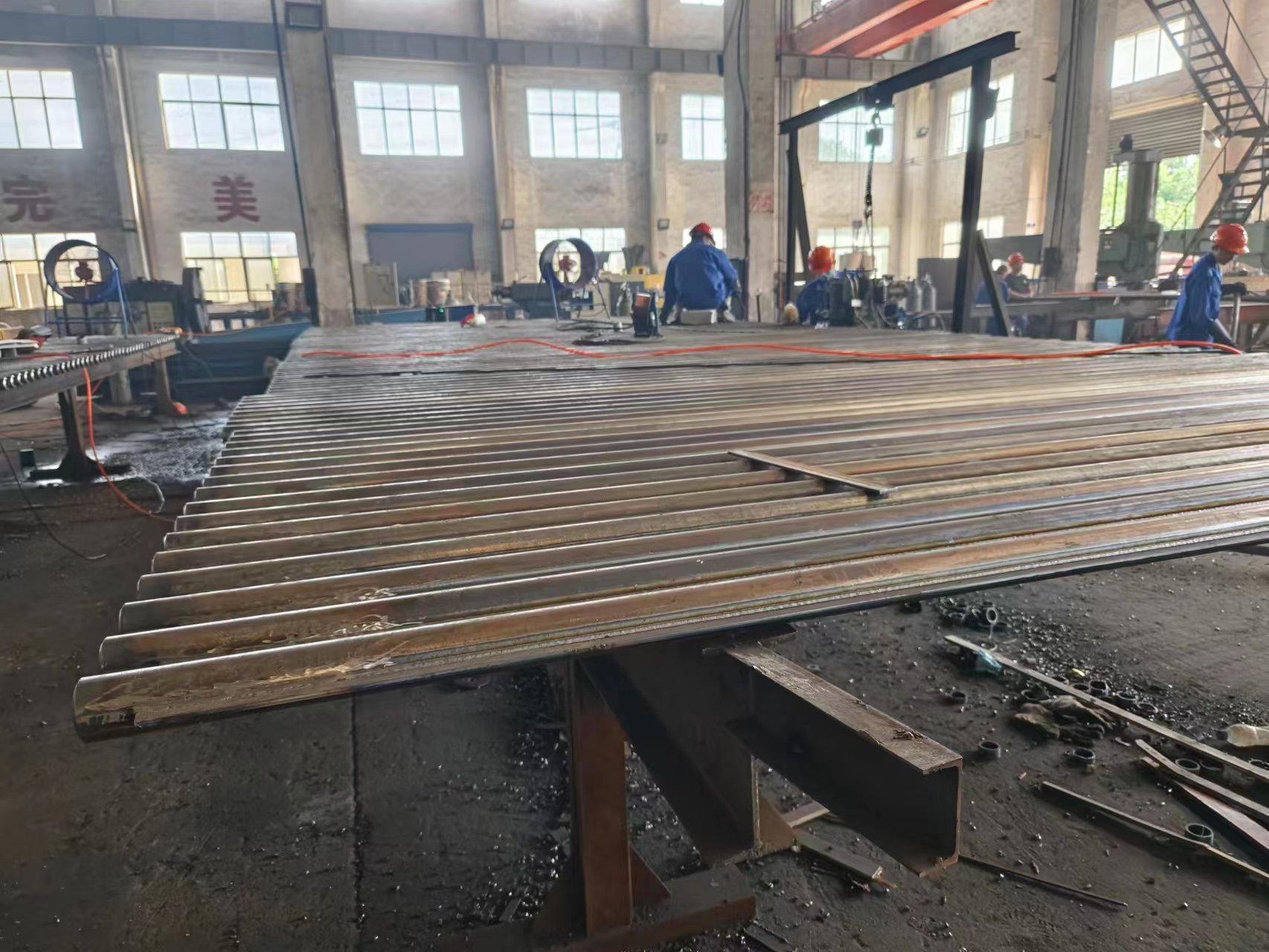 φ60.3×7.5\SA-210C 水冷壁帶鰭片內(nèi)螺紋管，帶鰭片。2）附質(zhì)量證明書(shū)，3）品牌：武鍋、東鍋、哈鍋選其一